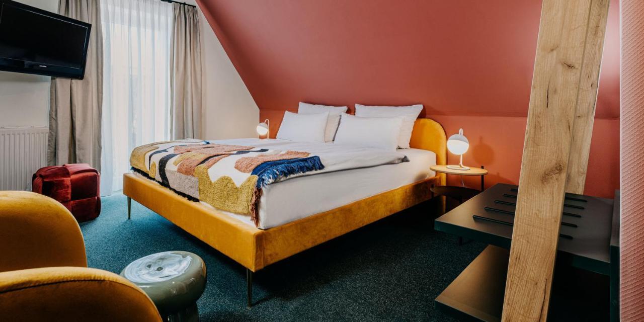 Boutique-Hotel Zur Alten Post - Stammhaus ビューズム エクステリア 写真